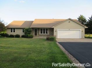 707 Sunlite Dr, Oneida, WI 54155