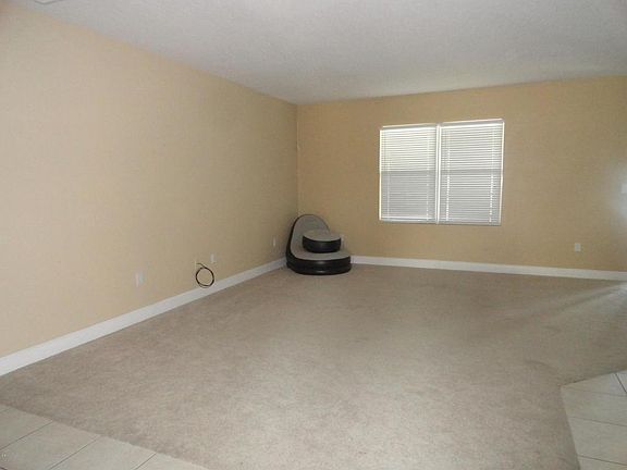 4th image of 2546 Christopher Dr