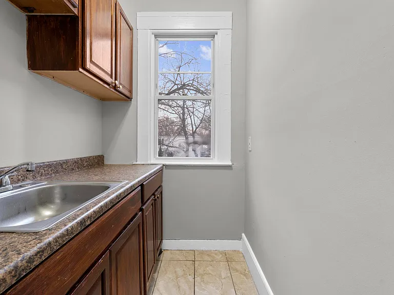 260 Orchard St #2 — Photo 3