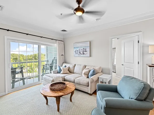 130 Trotter Rd #1301, Weymouth, MA 02190