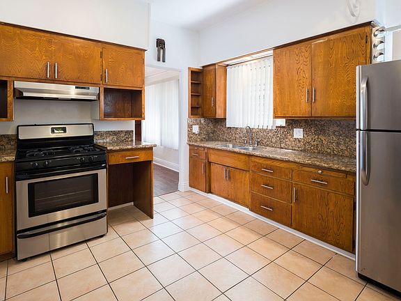 3rd image of 227 S Gale Dr APT 3