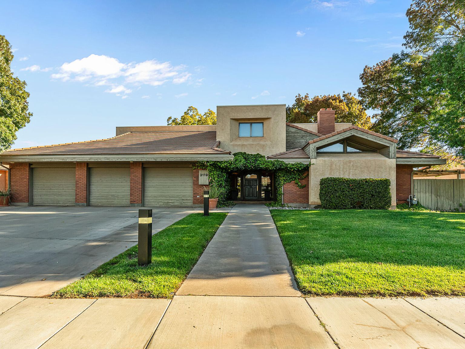 3119 S Jacob Hamblin Dr