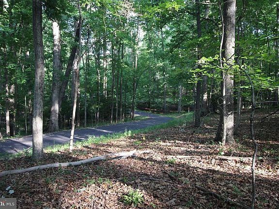 4th image of 13910 Yarbrough Ct