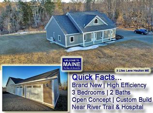 3 Lilac Ln, Houlton, ME 04730