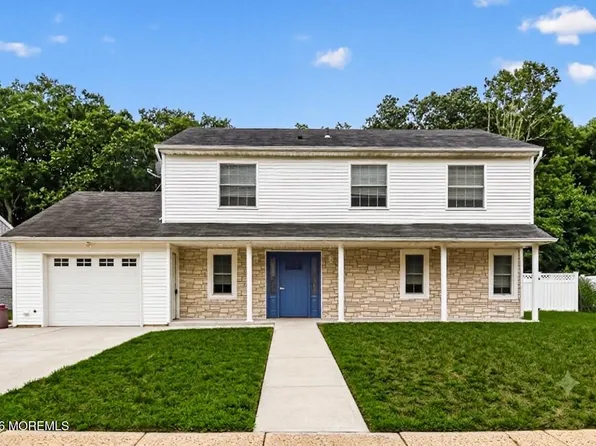 29 Ravenwood Boulevard, Barnegat, NJ 08005