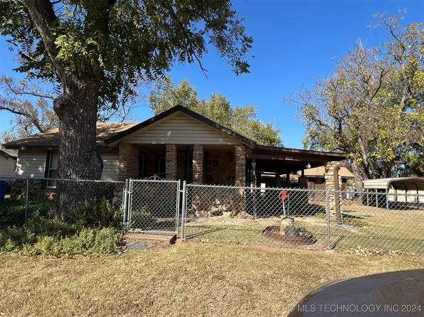 312 W 2nd St, Oilton, OK 74052