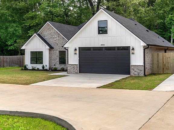 2nd image of 4502 Lone Oak Ln