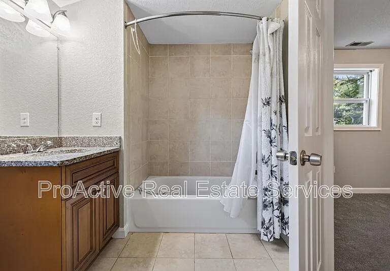 1065 Lindenwood Ave — Photo 26