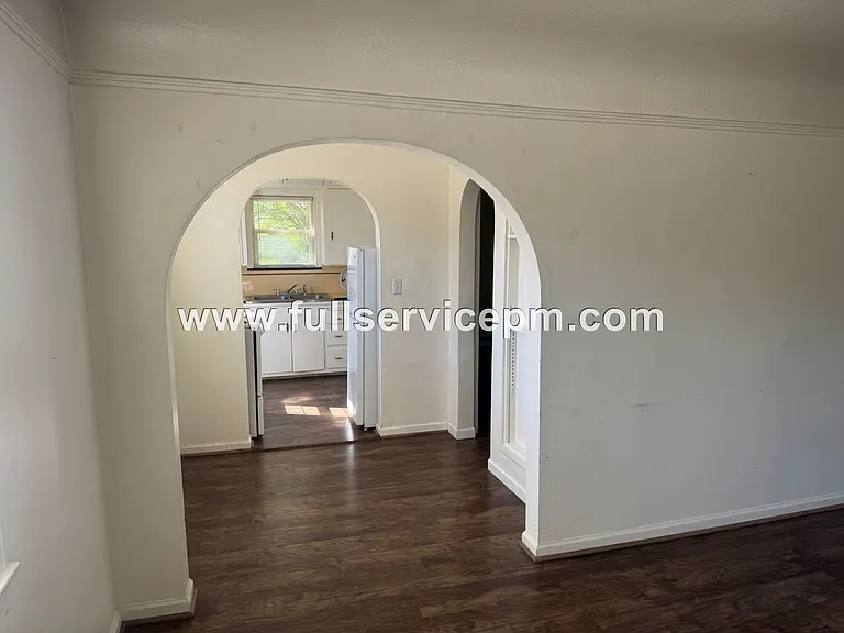 3124 Colby Ave — Photo 4