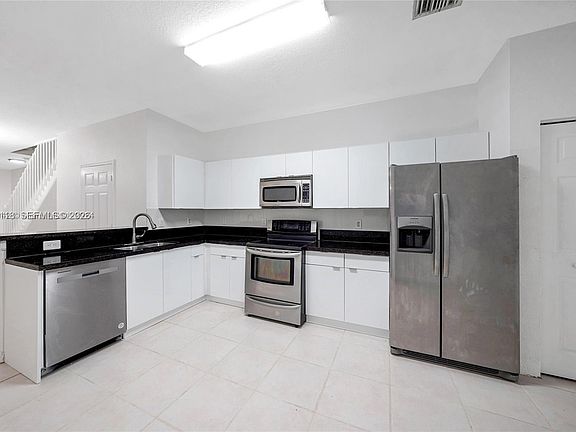 2nd image of 3903 Tree Top Dr #3903