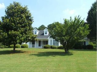 176 Crescent Dr, Newnan, GA 30265