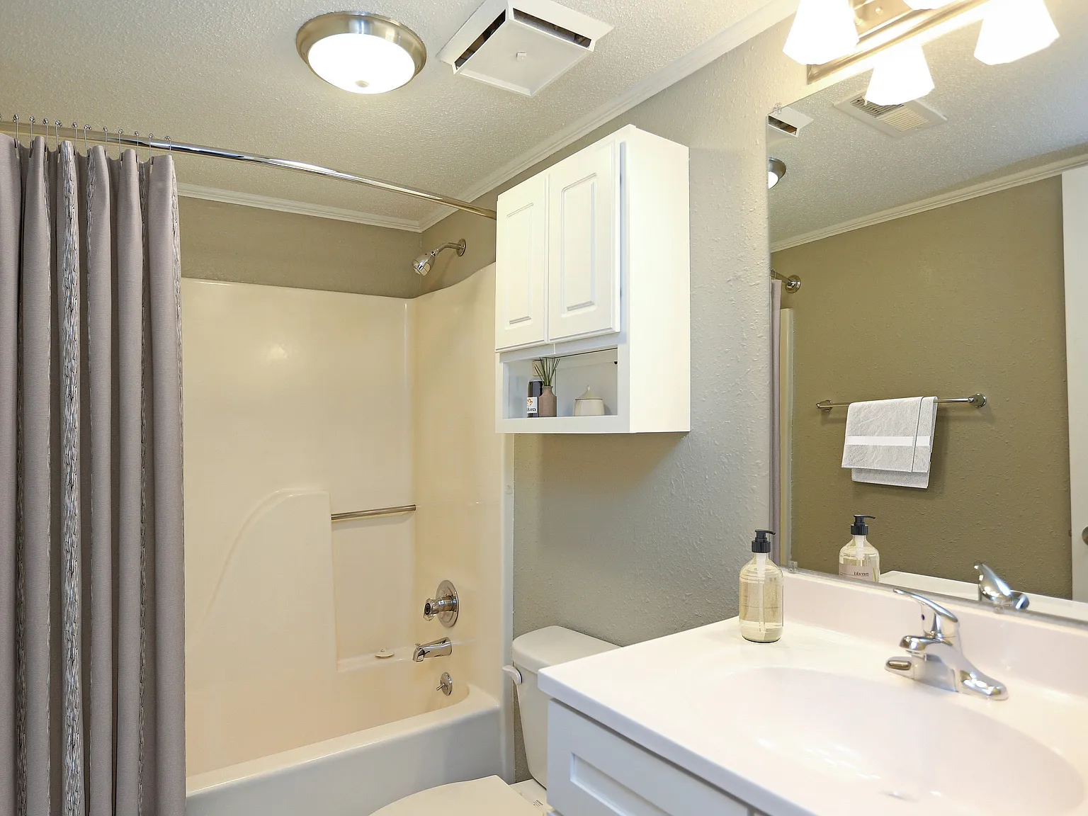Salem Ridge — Photo 1