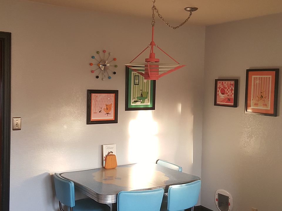 Breakfast nook