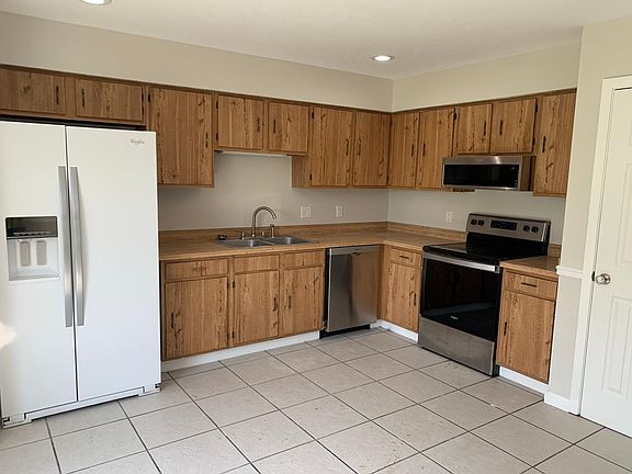 5th image of 931 Lesan Dr