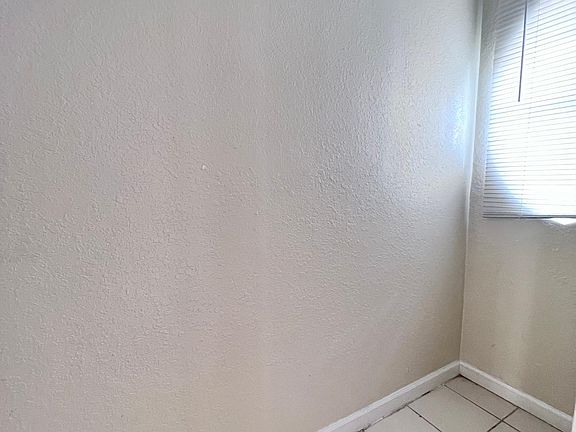 4th image of 2517 SE 15th Pl #198