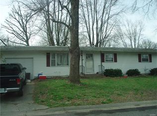 111 Dawn Dr, Washington, MO 63090