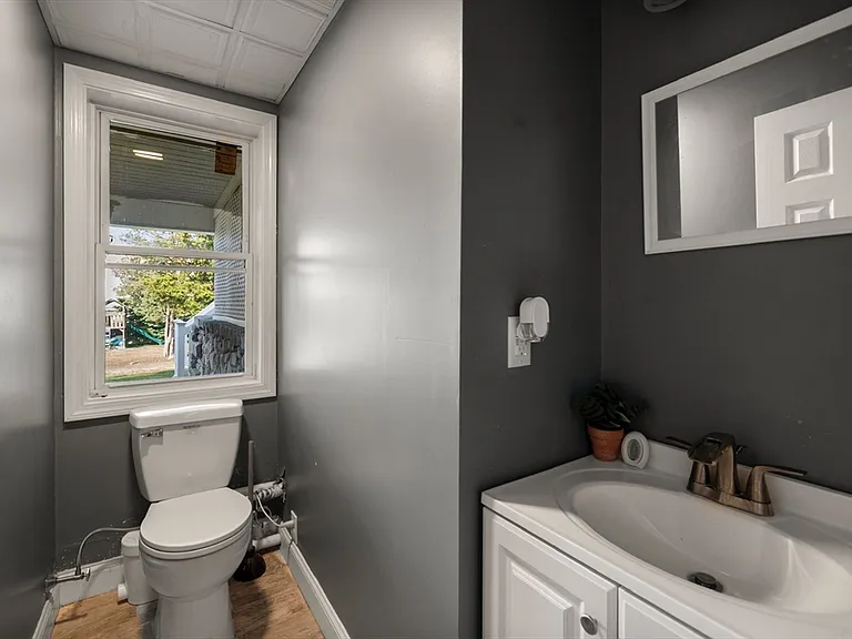 11 Kevin Ave — Photo 39
