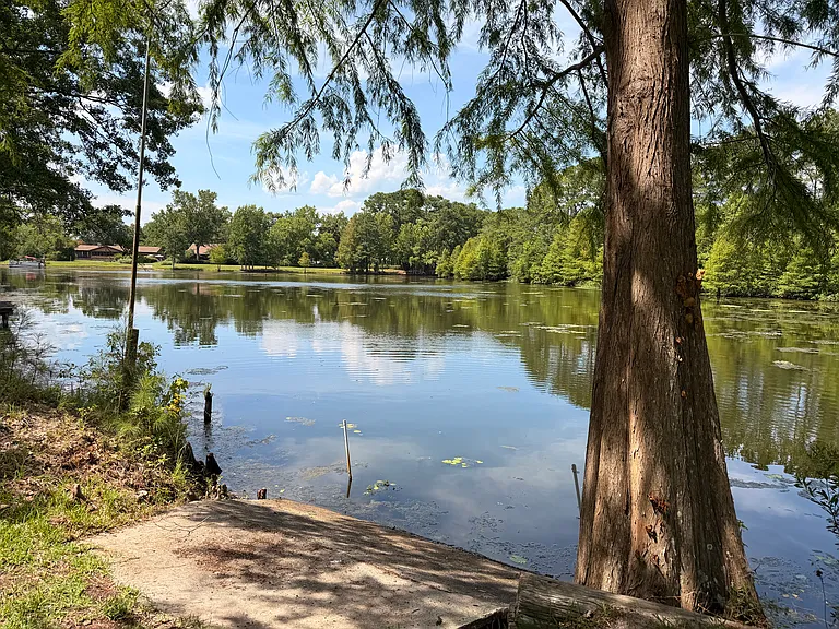 Protected inlet with access to main lake