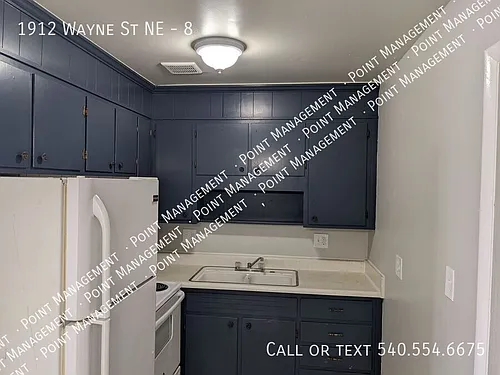 1912 Wayne St NE #8 Photo 1