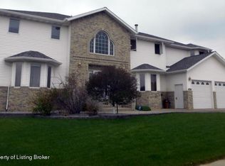 2231 5th St W, Dickinson, ND 58601