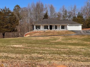 33 Crescent Dr, Dahlonega, GA 30533