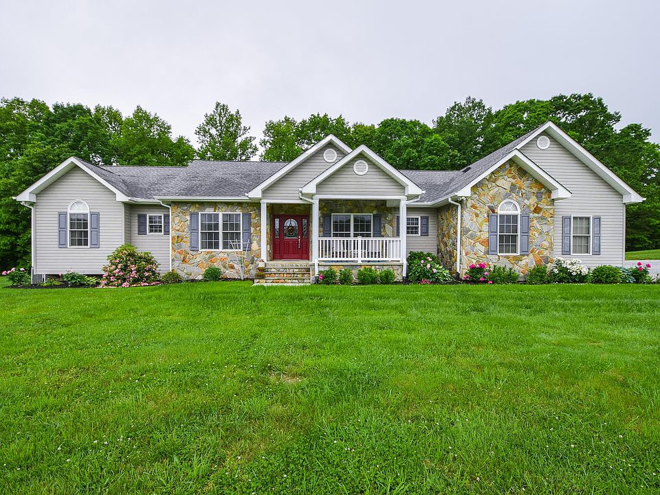 1st image of 107 Country Ln