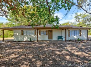 1719 SE Hilltop Dr, Bartlesville, OK 74006