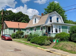 1001 Willow St, Springdale, PA 15144