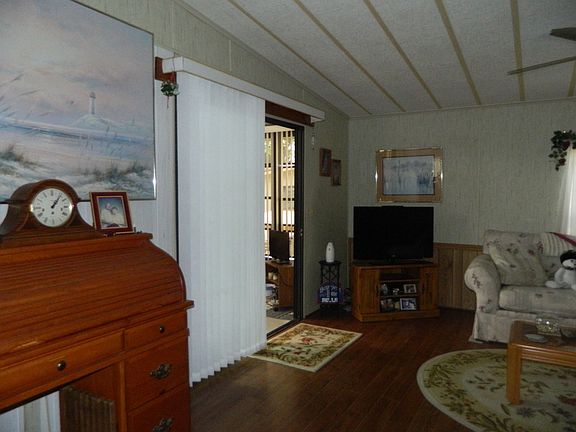 3rd image of 2425 Harden Blvd Lot 211