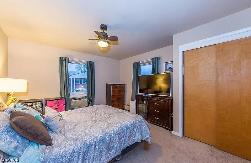 1 bed, 840 sqft, $2,200 — Photo 3