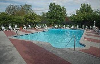 2nd image of 1381 Glengary Ln #L