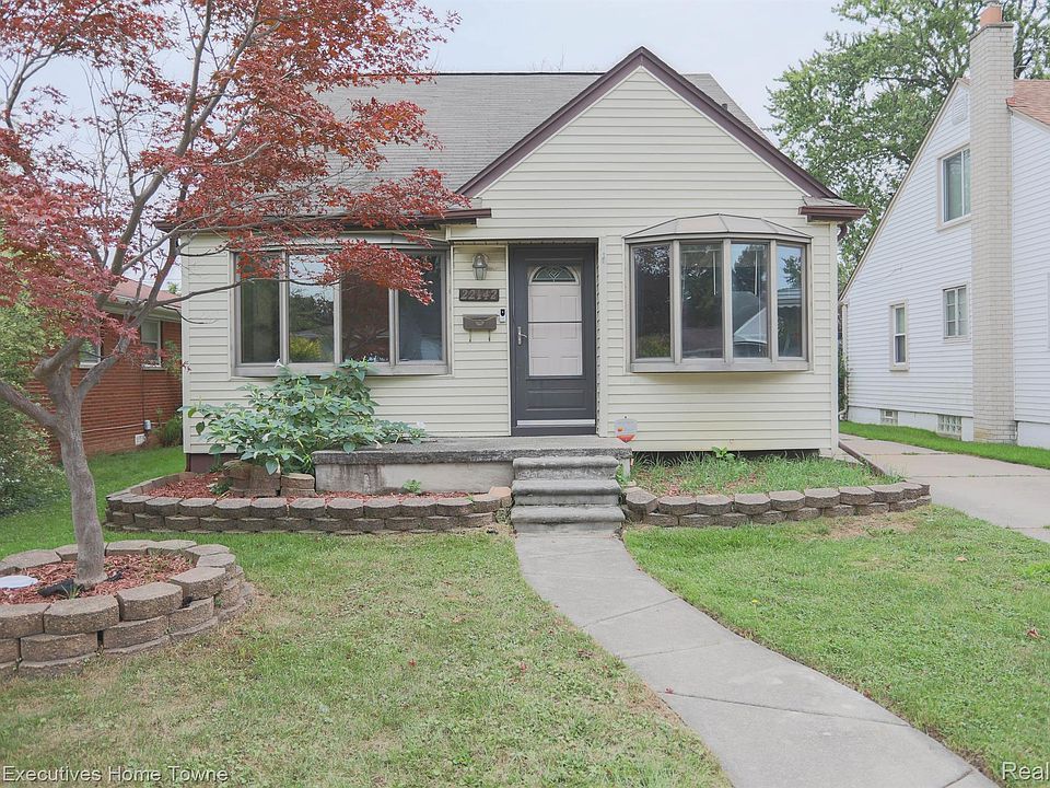 1st image of 22142 Firwood Ave