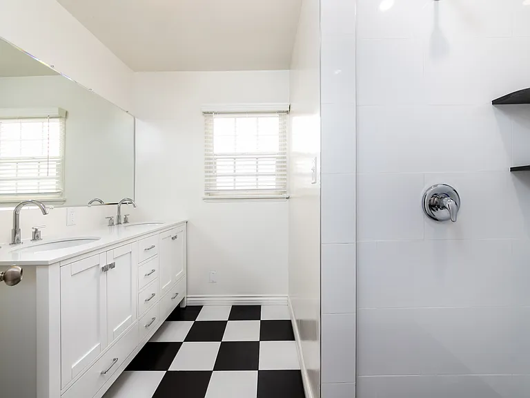 4283 Tujunga Ave — Photo 12