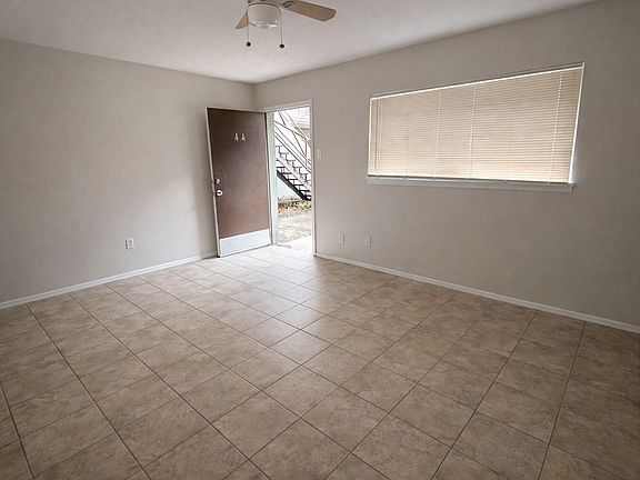 4th image of 1849 Richmond Ave