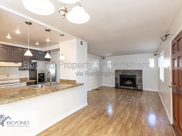 2608 Broadway #3 — Photo 7