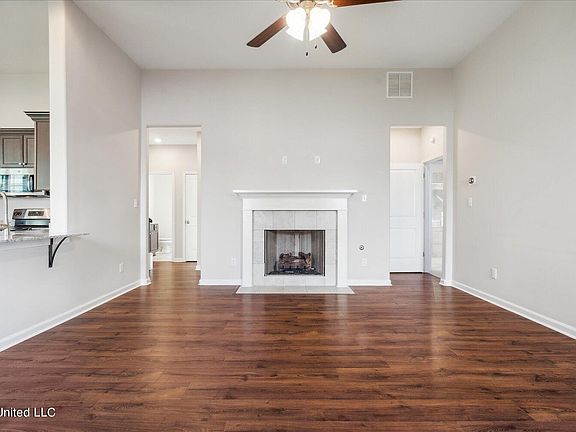 5th image of 6252 Arlington Ln