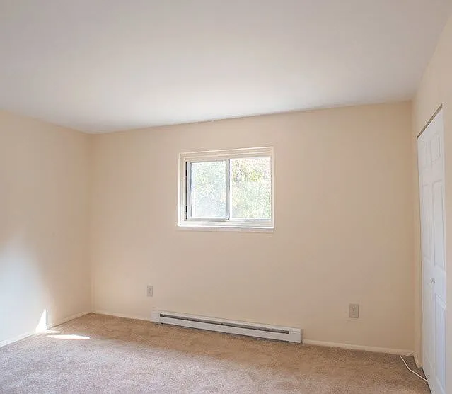 Maybrook Village Apartments — Photo 10