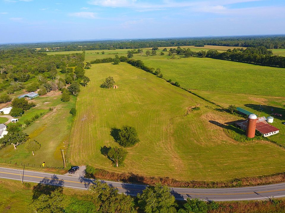 2nd image of 4855 Eagleville Pike
