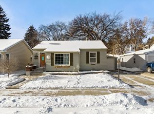 921 17th St NW, Minot, ND 58703