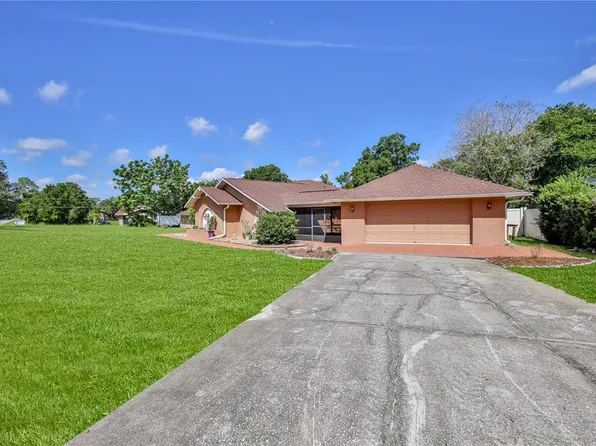 8217 Chaucer Dr, Weeki Wachee, FL 34607