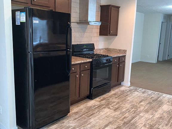 2nd image of 17188 Roberts Dr
