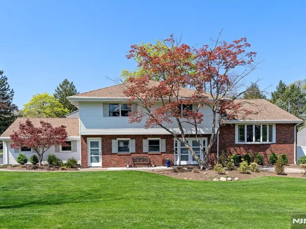 287 Rivervale Rd, River Vale, NJ 07675