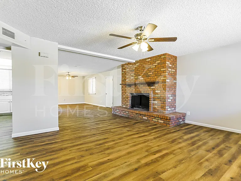 171 W Jasper Dr — Photo 5