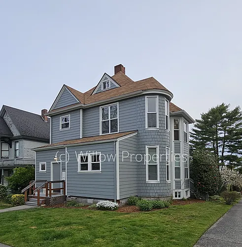 501 N E St #D Photo 1