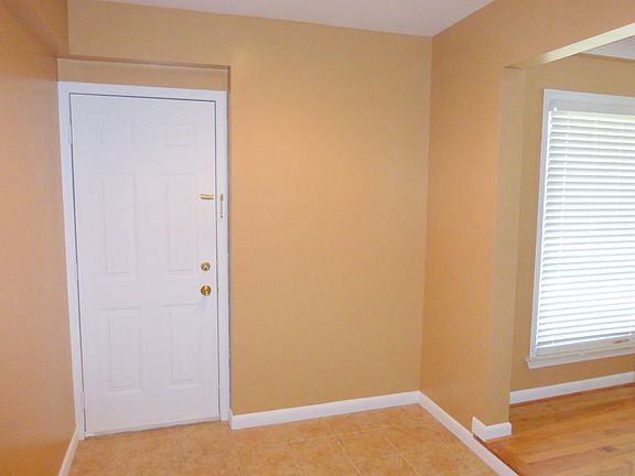 4th image of 535 Girard Ave