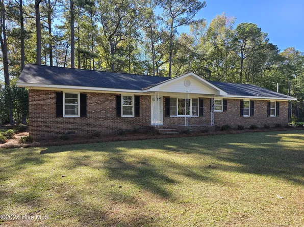 75 Pineland Woods Drive, Whiteville, NC 28472