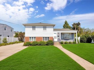 244 Weidner Ave, Oceanside, NY 11572