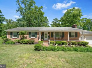 5715 Artemus Rd, Gainesville, VA 20155