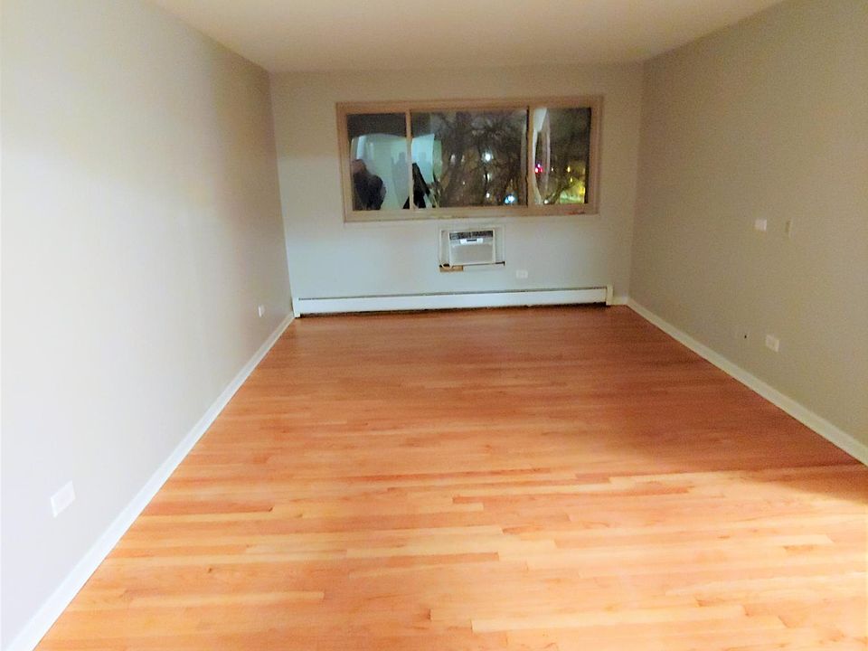 1st image of 1415 W Lunt Ave APT 401