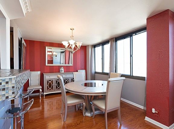 5th image of 4850 S Lake Park Ave APT 2506